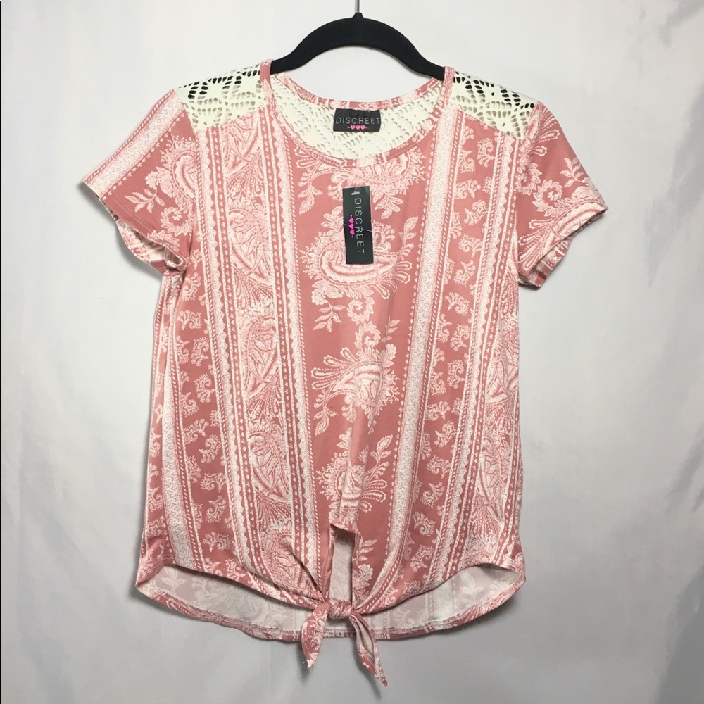 Discreet NWT Juniors M Paisley Knot Lace Shirt